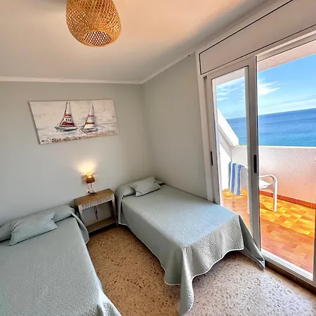 Apartment Charming Sea Front 3 Bedroom - Incredible Views! L'Ametlla de Mar
